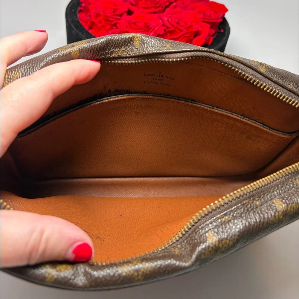 SOLF Louis Vuitton Compeigne 23 Toiletry Pouch/Cosmetic Pouch Monogram